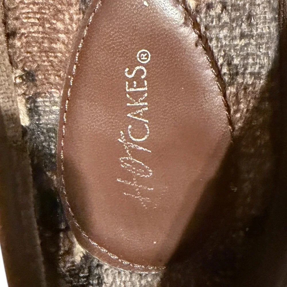 Hot Cakes Womens Brown Faux Suede Pleated Knot Round Toe Ballet Flats Size 9.5